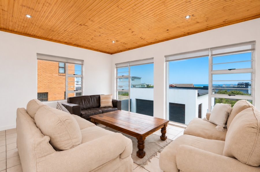 4 Bedroom Property for Sale in Yzerfontein Western Cape